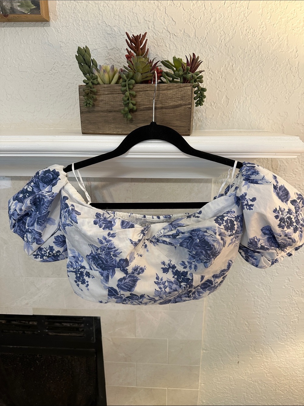 Abercrombie & Fitch White Crop Top with Blue Floral Print